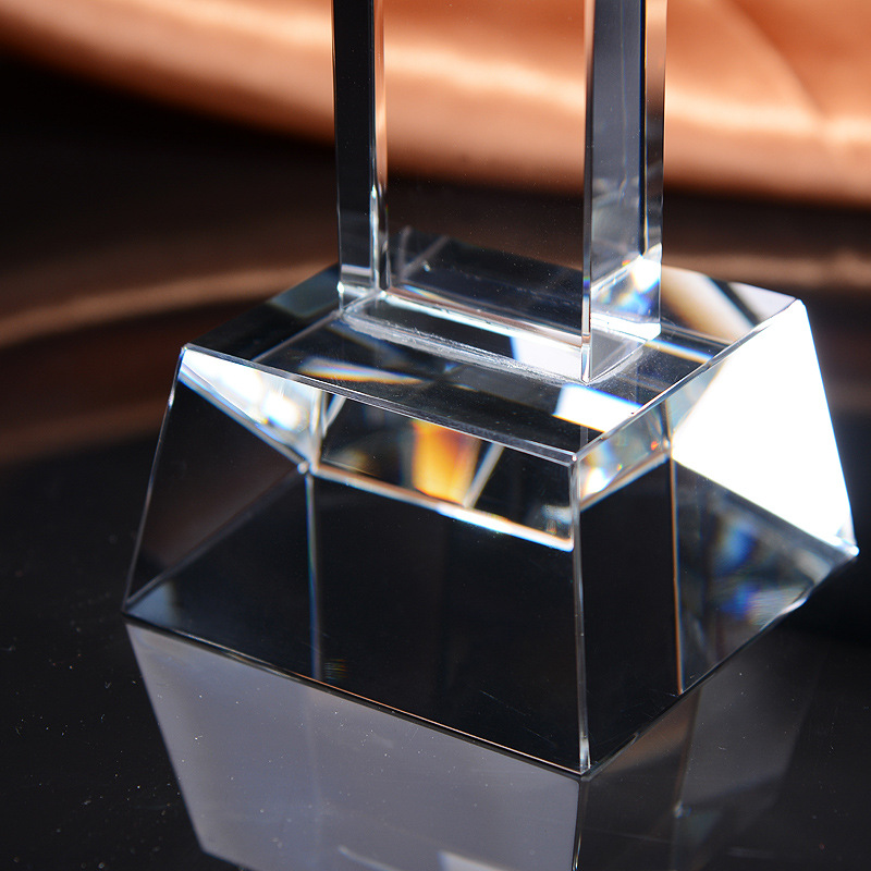 Customized Crystal Trophy Badm - Badminton Europe 评论和价格